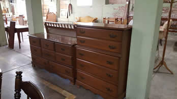 Maple Twin Size Bedroom Set